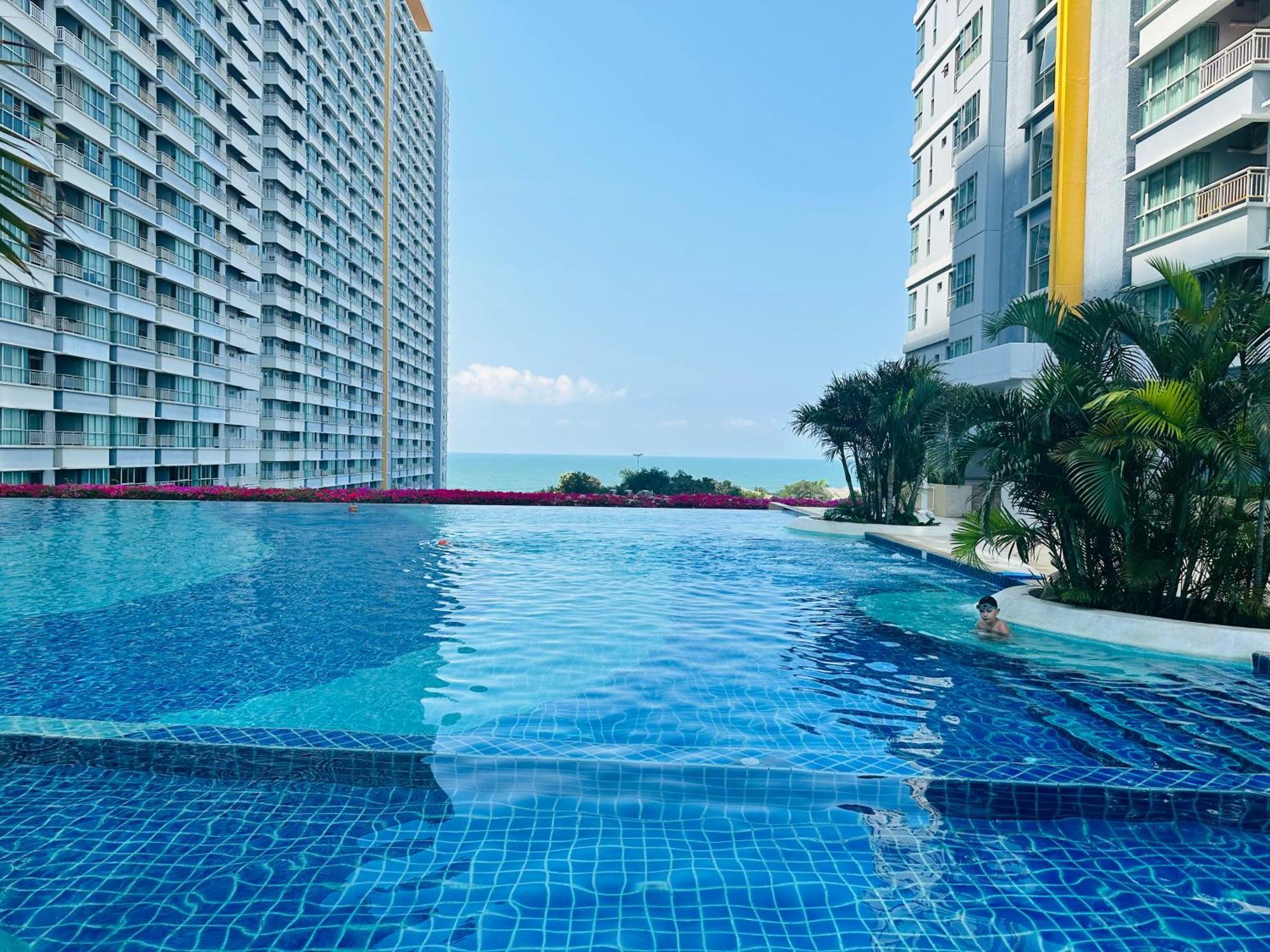 Seaview Beach Room Lumpini-Pool And Gym Face To Ocean Jomtien Exterior foto