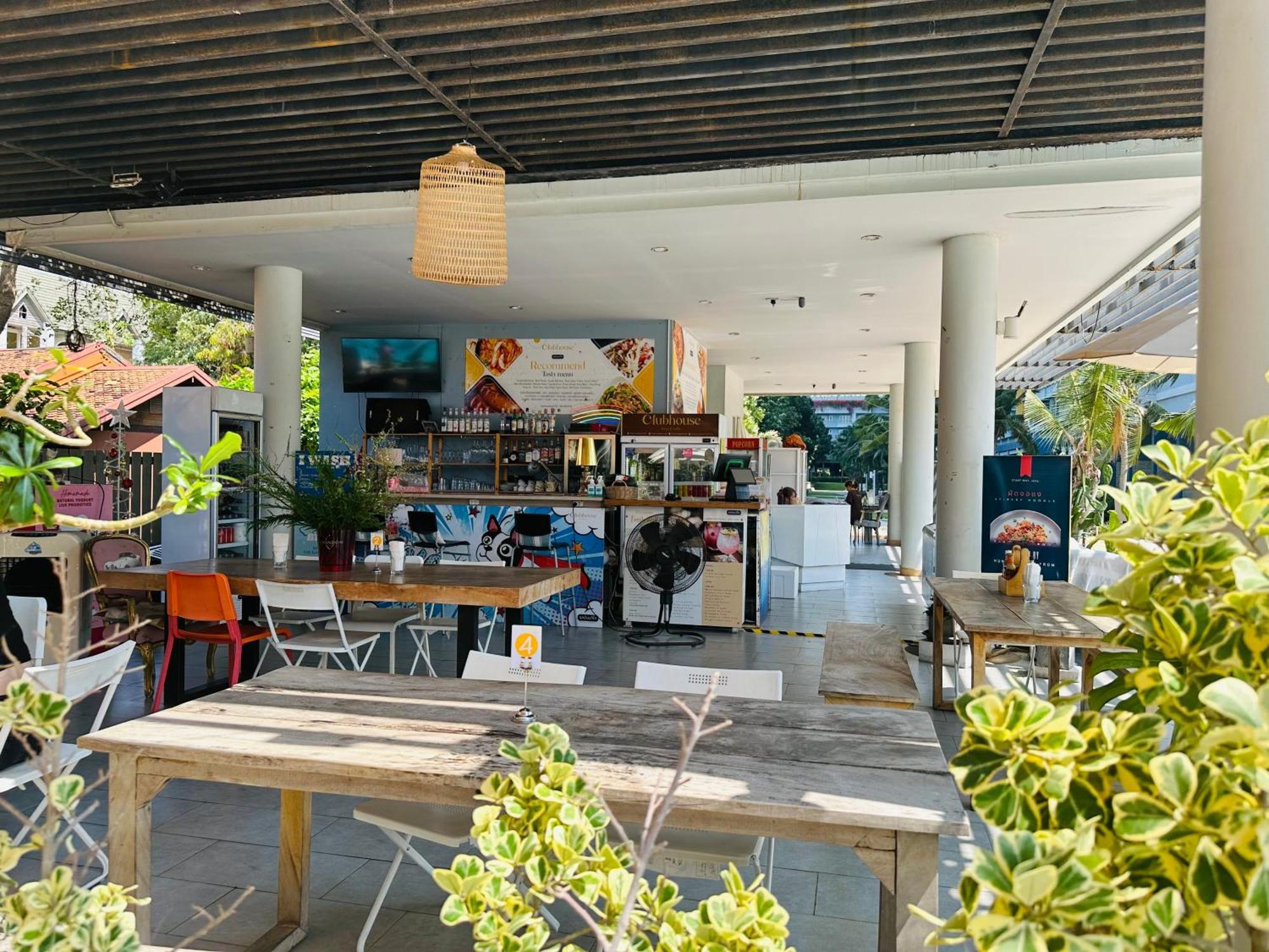 Seaview Beach Room Lumpini-Pool And Gym Face To Ocean Jomtien Exterior foto