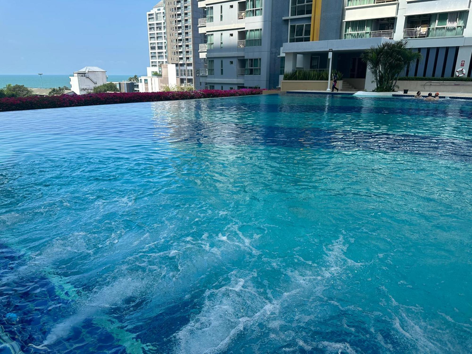 Seaview Beach Room Lumpini-Pool And Gym Face To Ocean Jomtien Exterior foto
