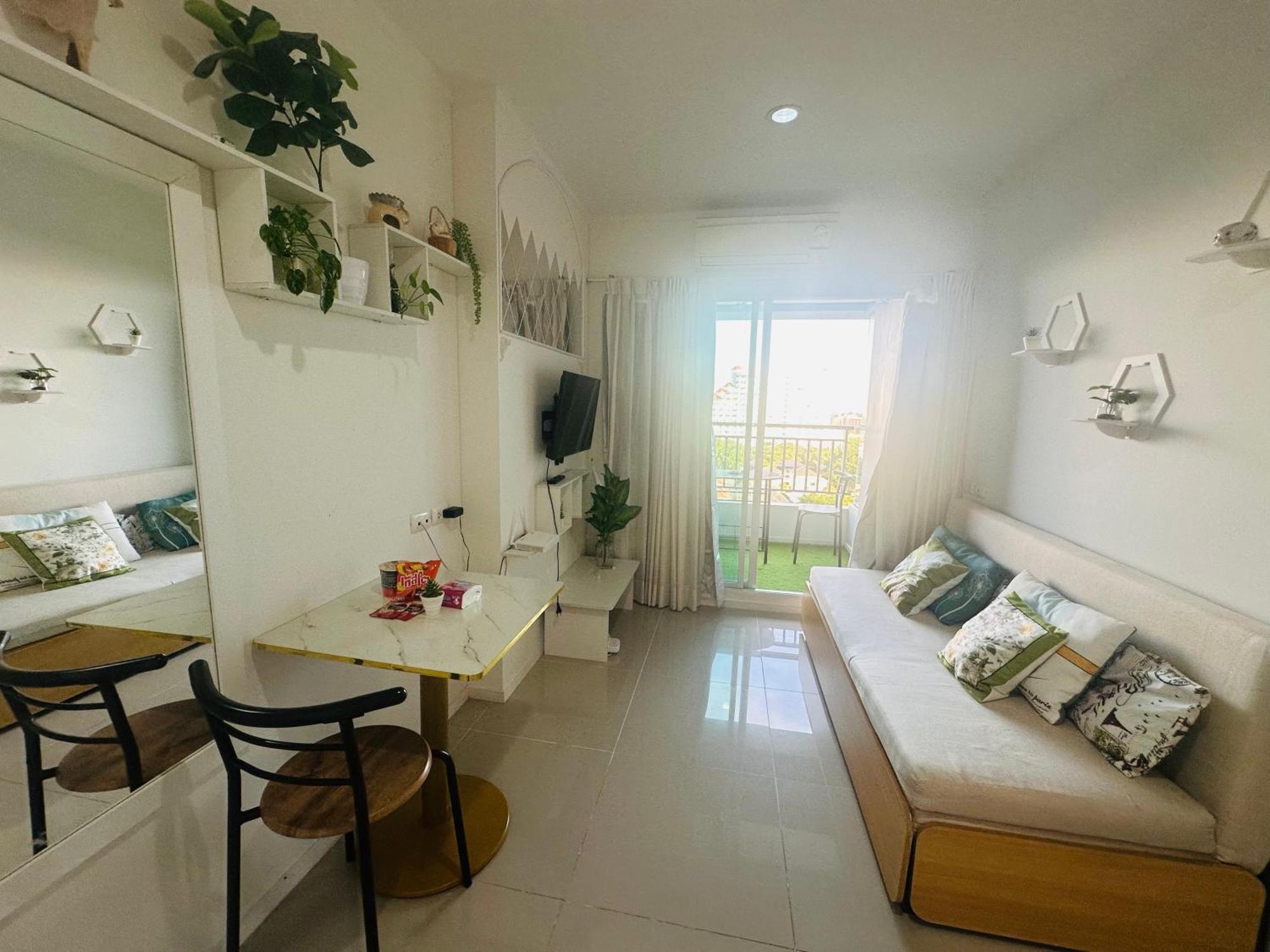 Seaview Beach Room Lumpini-Pool And Gym Face To Ocean Jomtien Exterior foto
